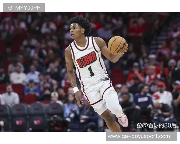 克拉克斯顿再创佳绩29分钟砍下三双14分11板10助助球队赢得胜利